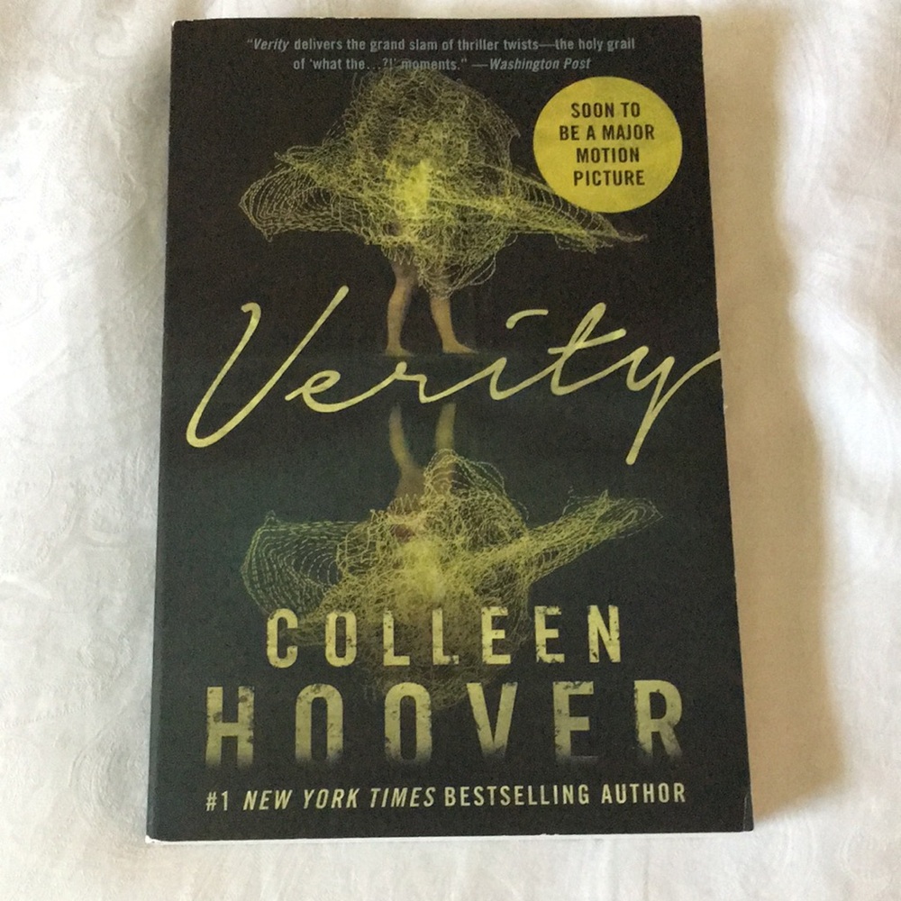 Verity by Colleen Hoover — Paperback